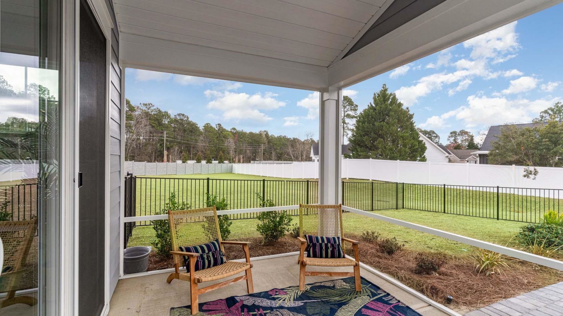 582 Slaty Dr. Photo 33