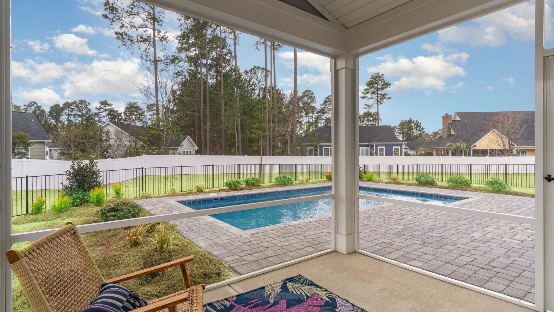 582 Slaty Dr. Photo 34