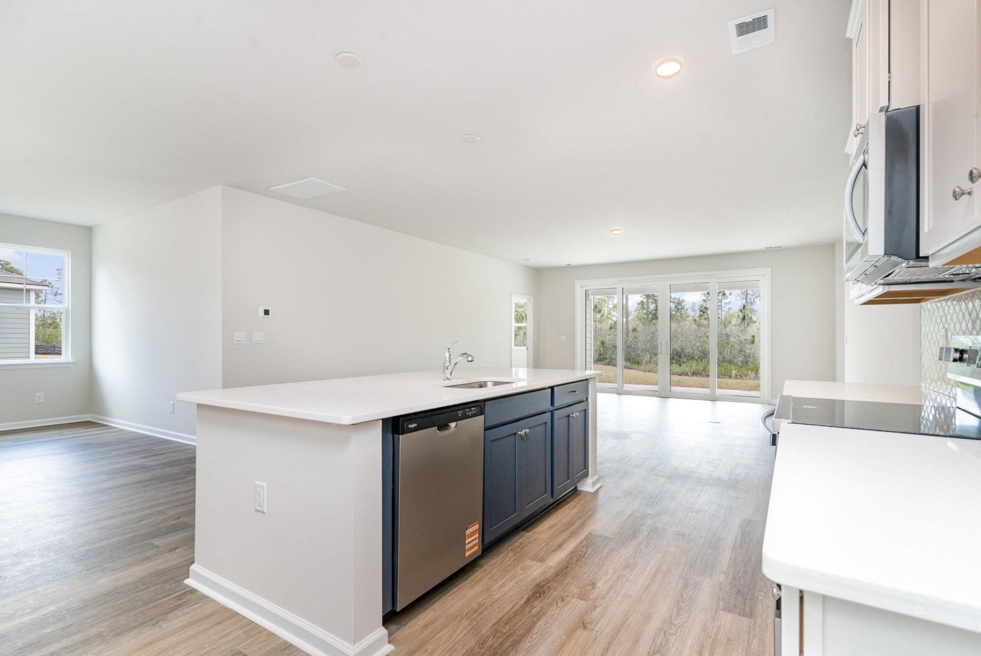993 Ireland Dr. Photo 12
