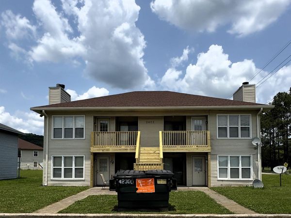 2422 Wynterhall Road SE, Huntsville, AL 35803