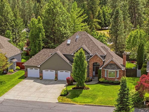 325 W Charlton Ave, Spokane, WA 99208