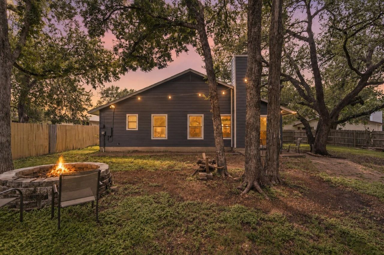12932 Covington Trl, Austin, TX 78727 Main Photo