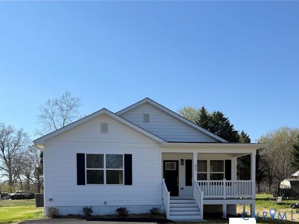 21 Lea Road , Colonial Beach, VA 22443