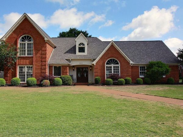 10210 CROOKED CREEK CV, Collierville, TN 38017
