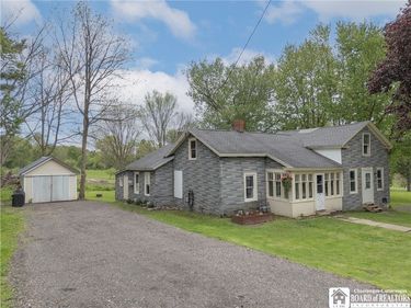 18 East Avenue , Sinclairville, NY 14782