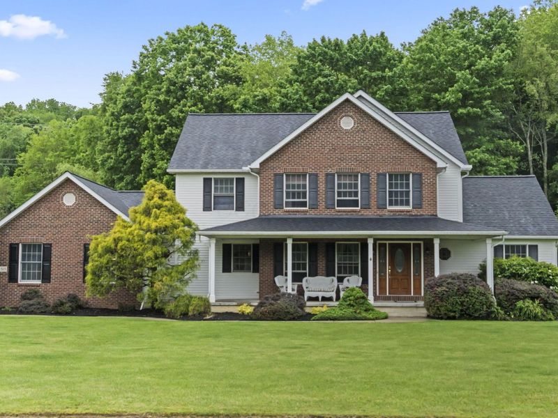 525 Gleneagles Drive, Newark, OH 43055 Photo 1
