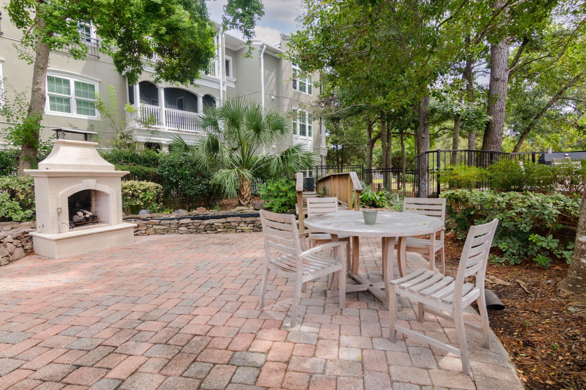 2216 Telfair Way Photo 33