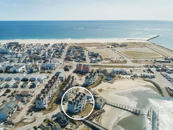 24 Harbor Road, Unit 4, Hampton, NH 03842
