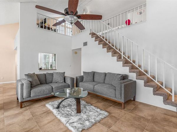 1965 Westminster Circle, Unit 6, Vero Beach, FL 32966
