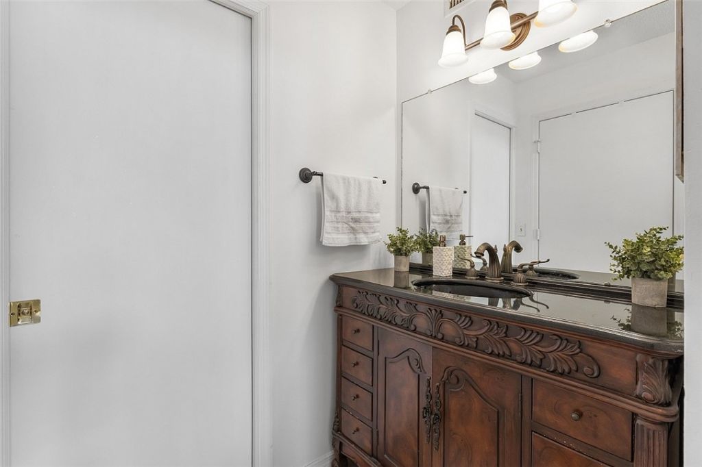1965 Westminster Circle, Unit 6, Vero Beach, FL 32966 Photo