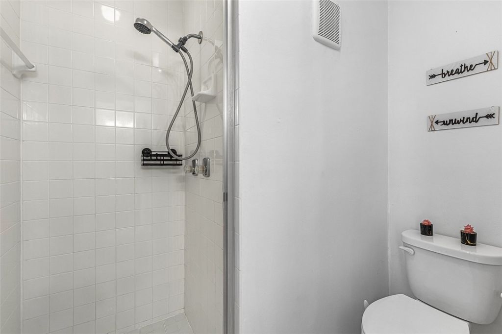 1965 Westminster Circle, Unit 6, Vero Beach, FL 32966 Photo