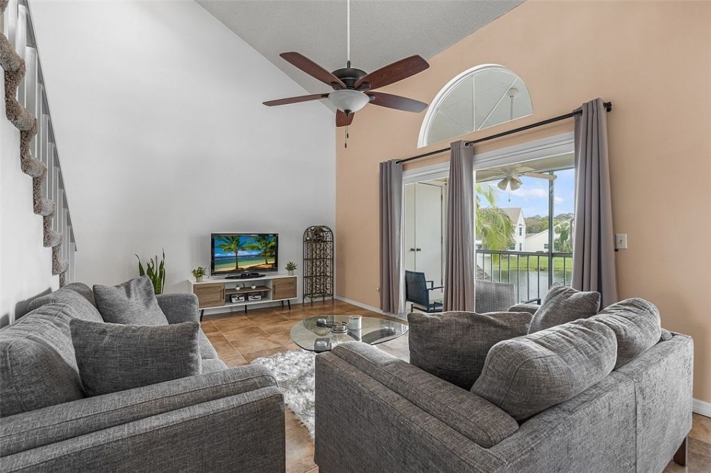1965 Westminster Circle, Unit 6, Vero Beach, FL 32966 Photo