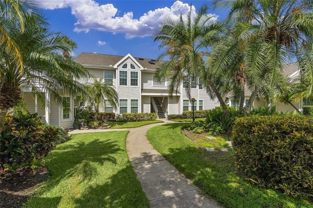 1965 Westminster Circle, Unit 6, Vero Beach, FL 32966 Photo
