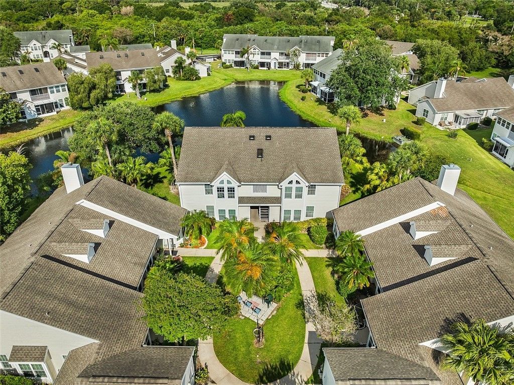 1965 Westminster Circle, Unit 6, Vero Beach, FL 32966 Photo