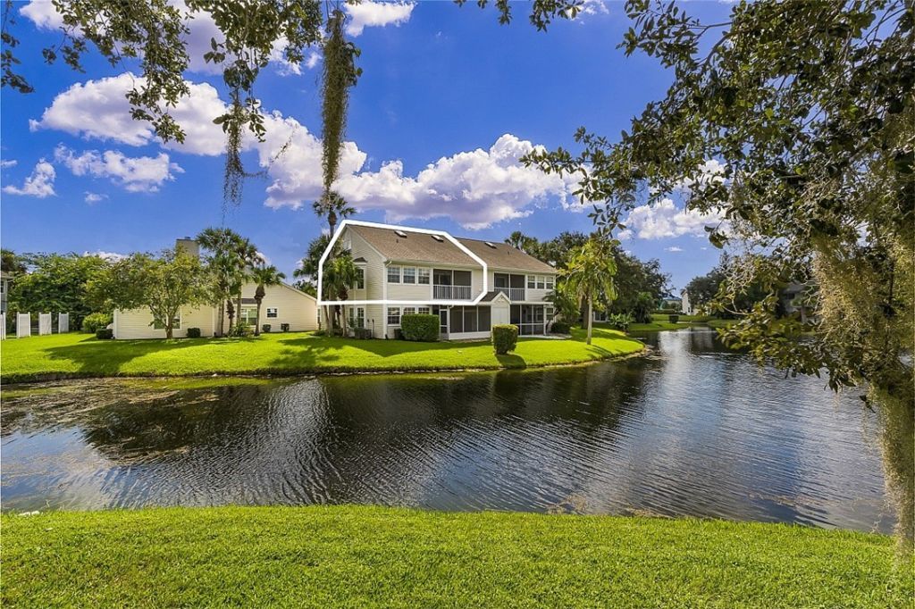 1965 Westminster Circle, Unit 6, Vero Beach, FL 32966 Photo