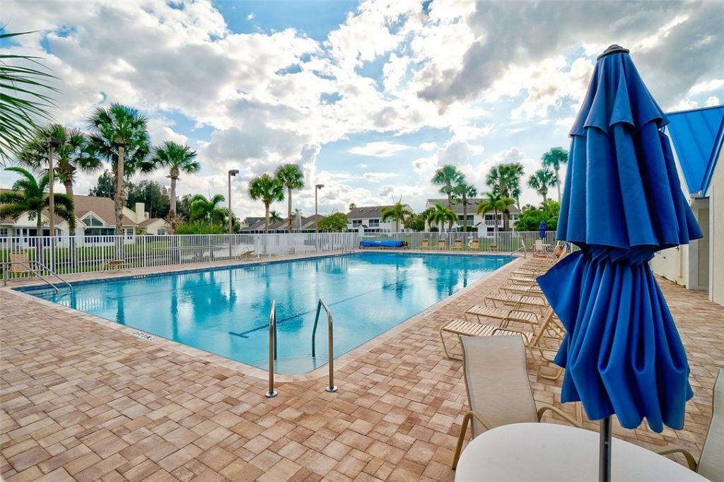 1965 Westminster Circle, Unit 6, Vero Beach, FL 32966 Photo