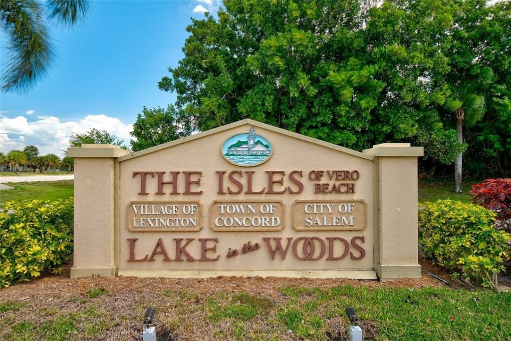 1965 Westminster Circle, Unit 6, Vero Beach, FL 32966 Photo