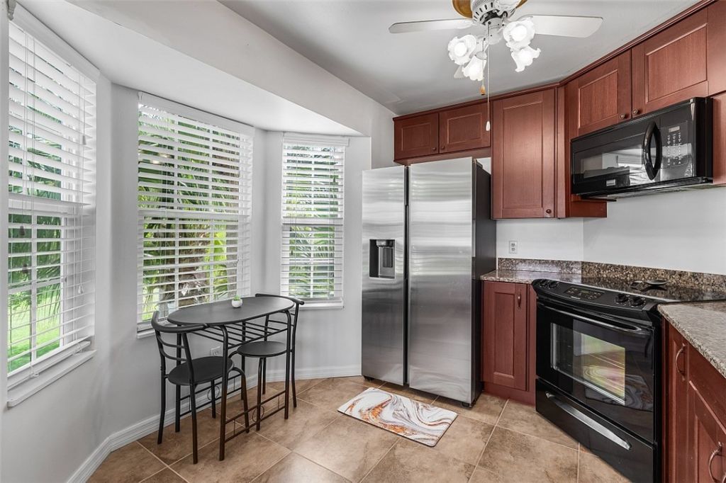 1965 Westminster Circle, Unit 6, Vero Beach, FL 32966 Photo