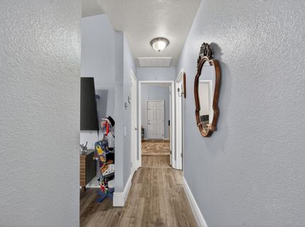 137 Majorca Cir, Sacramento, CA 95823 Photo