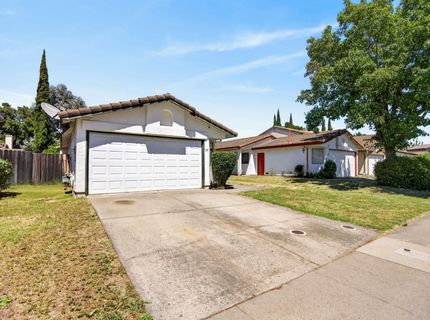 137 Majorca Cir, Sacramento, CA 95823 Photo