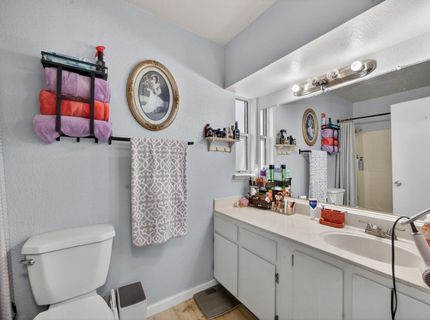 137 Majorca Cir, Sacramento, CA 95823 Photo