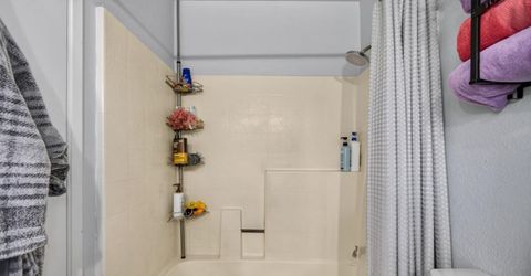 137 Majorca Cir, Sacramento, CA 95823 Photo