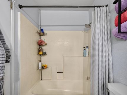 137 Majorca Cir, Sacramento, CA 95823 Photo