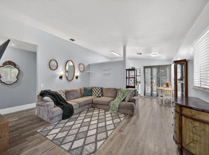 137 Majorca Cir, Sacramento, CA 95823 Photo
