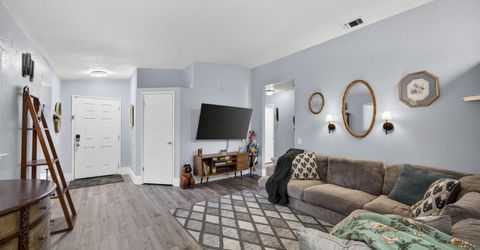 137 Majorca Cir, Sacramento, CA 95823 Photo
