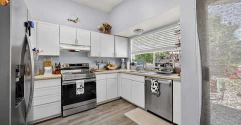 137 Majorca Cir, Sacramento, CA 95823 Photo