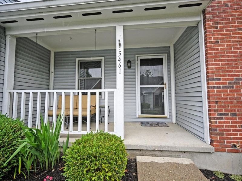 5461 Hanover Circle, Cincinnati, OH 45230 Photo 2