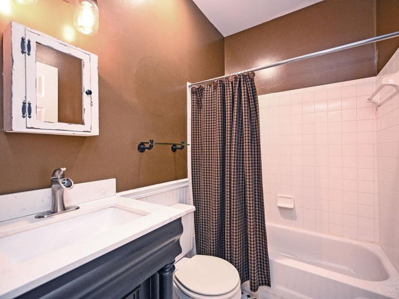 5461 Hanover Circle, Cincinnati, OH 45230 Photo 27