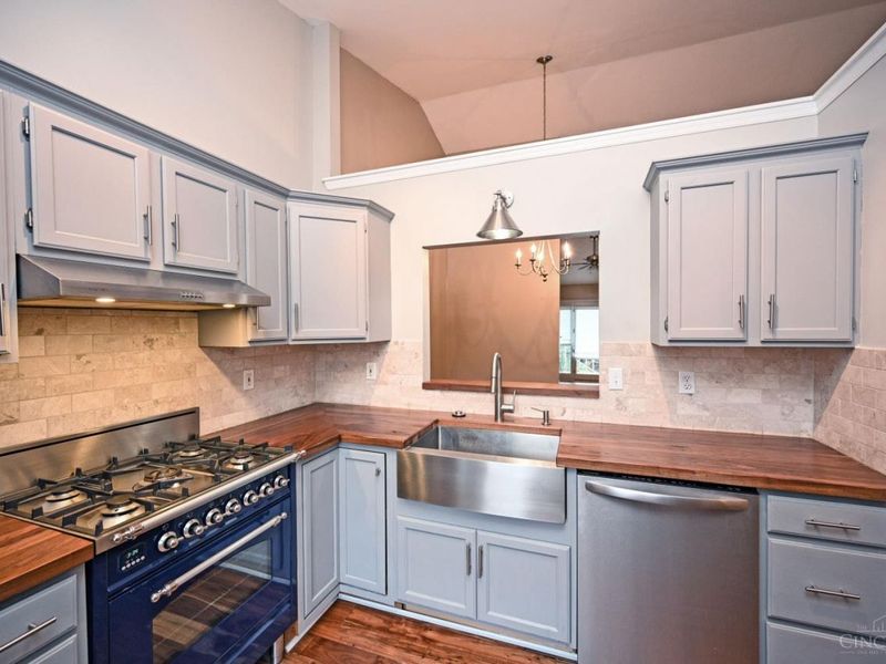 5461 Hanover Circle, Cincinnati, OH 45230 Photo 7