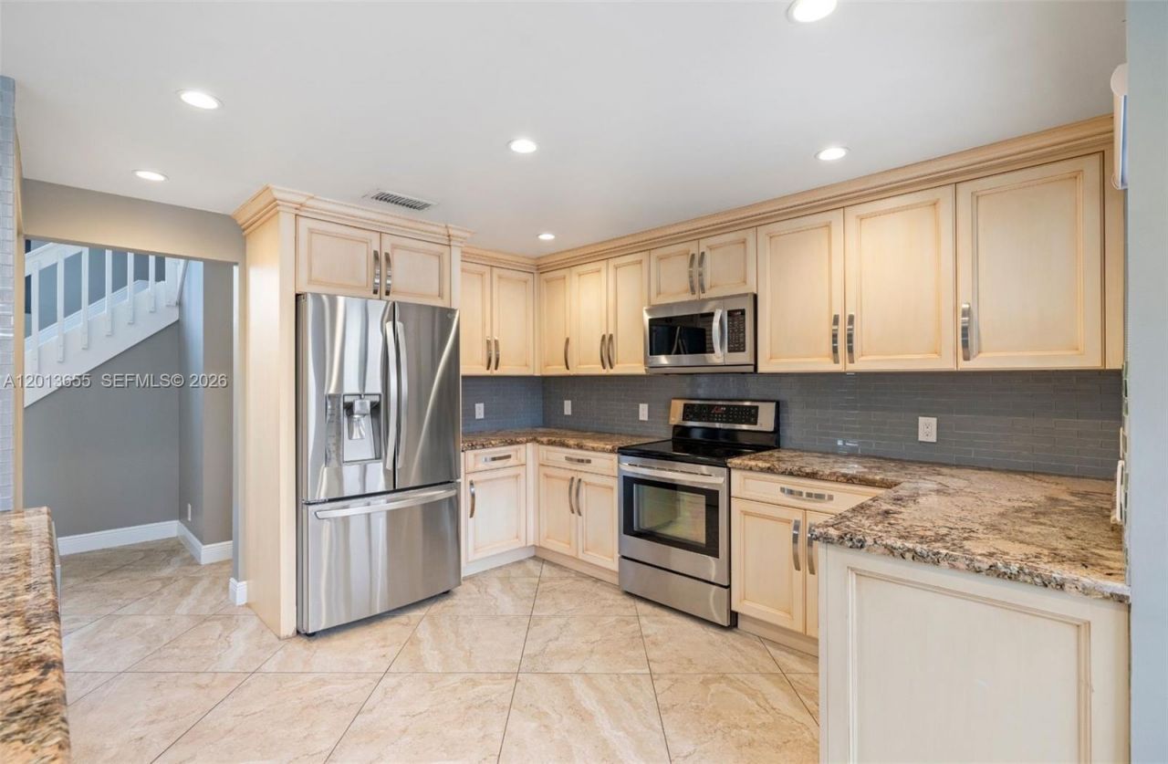 19811 NW 8th St, Pembroke Pines, FL 33029 Photo