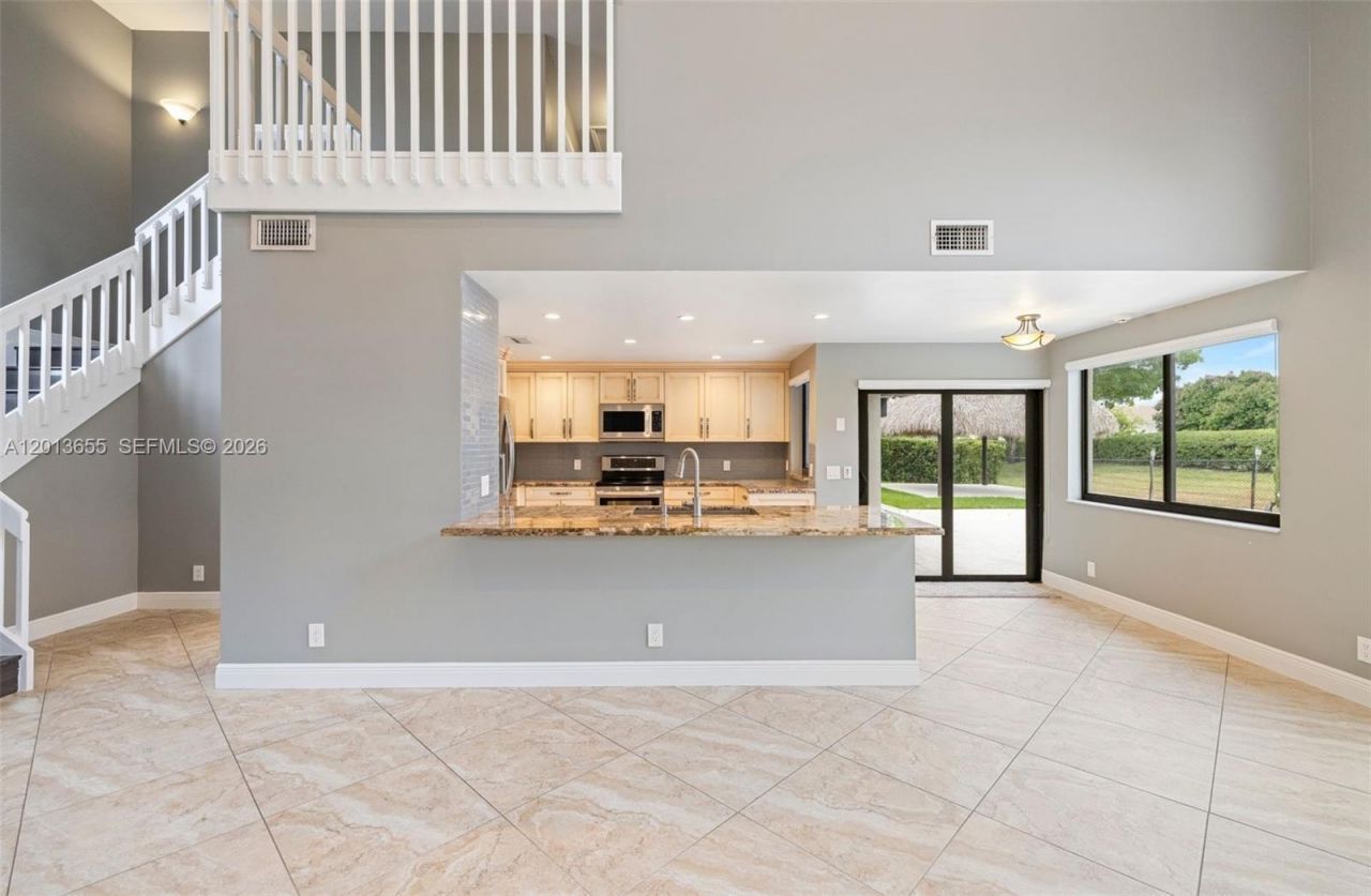 19811 NW 8th St, Pembroke Pines, FL 33029 Photo