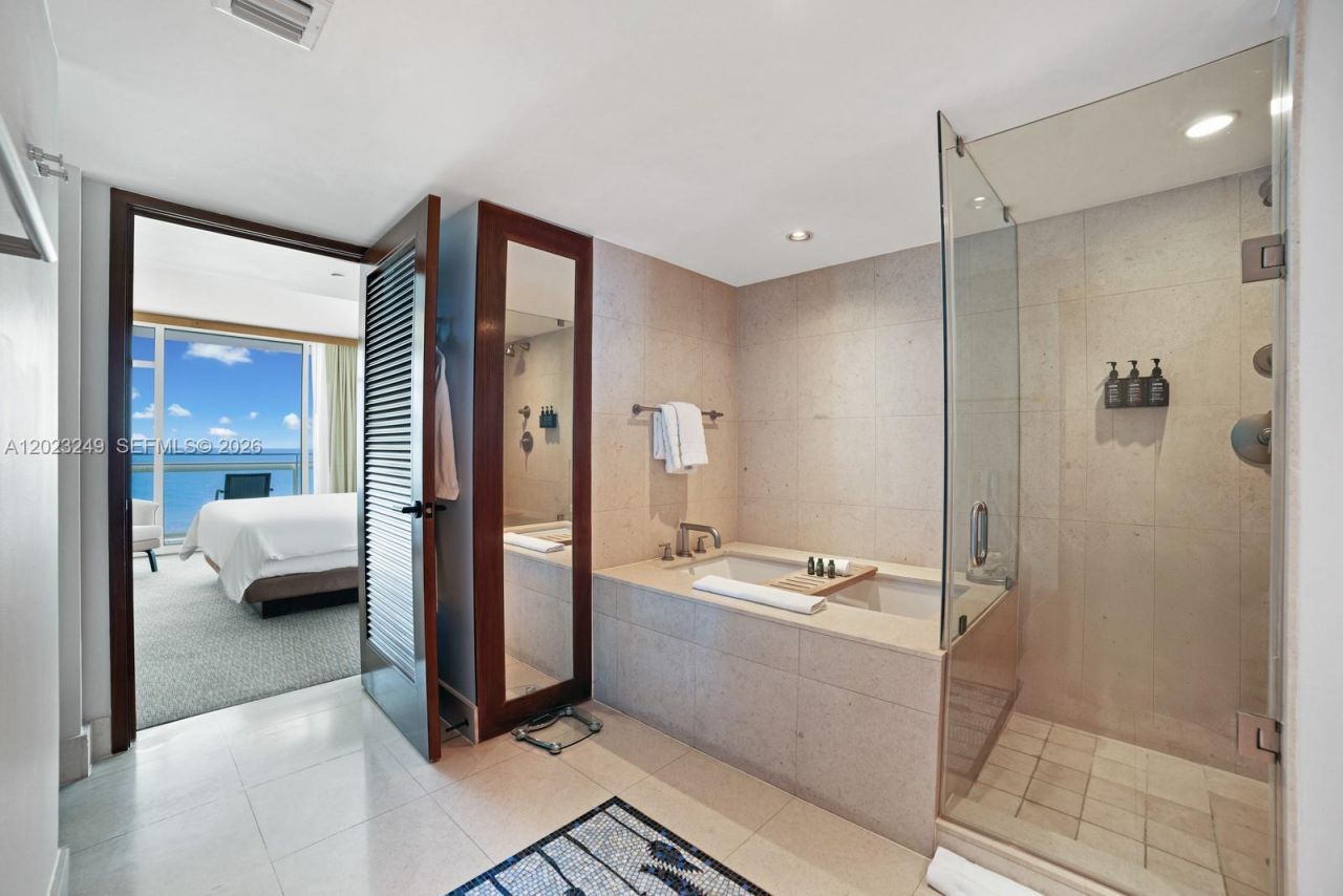 6801 Collins Ave , Unit 705 (Door , Miami Beach, FL 33141 Photo