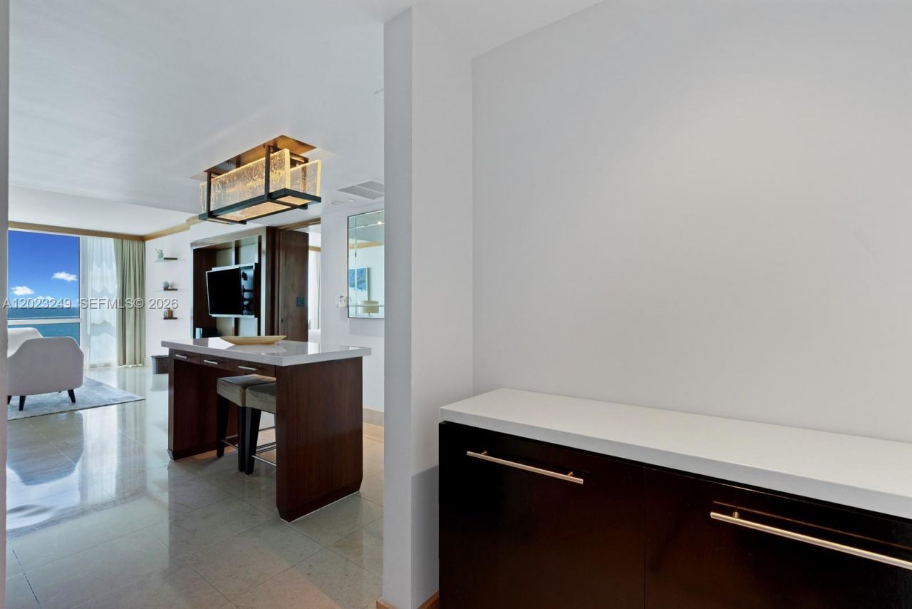 6801 Collins Ave , Unit 705 (Door , Miami Beach, FL 33141 Photo