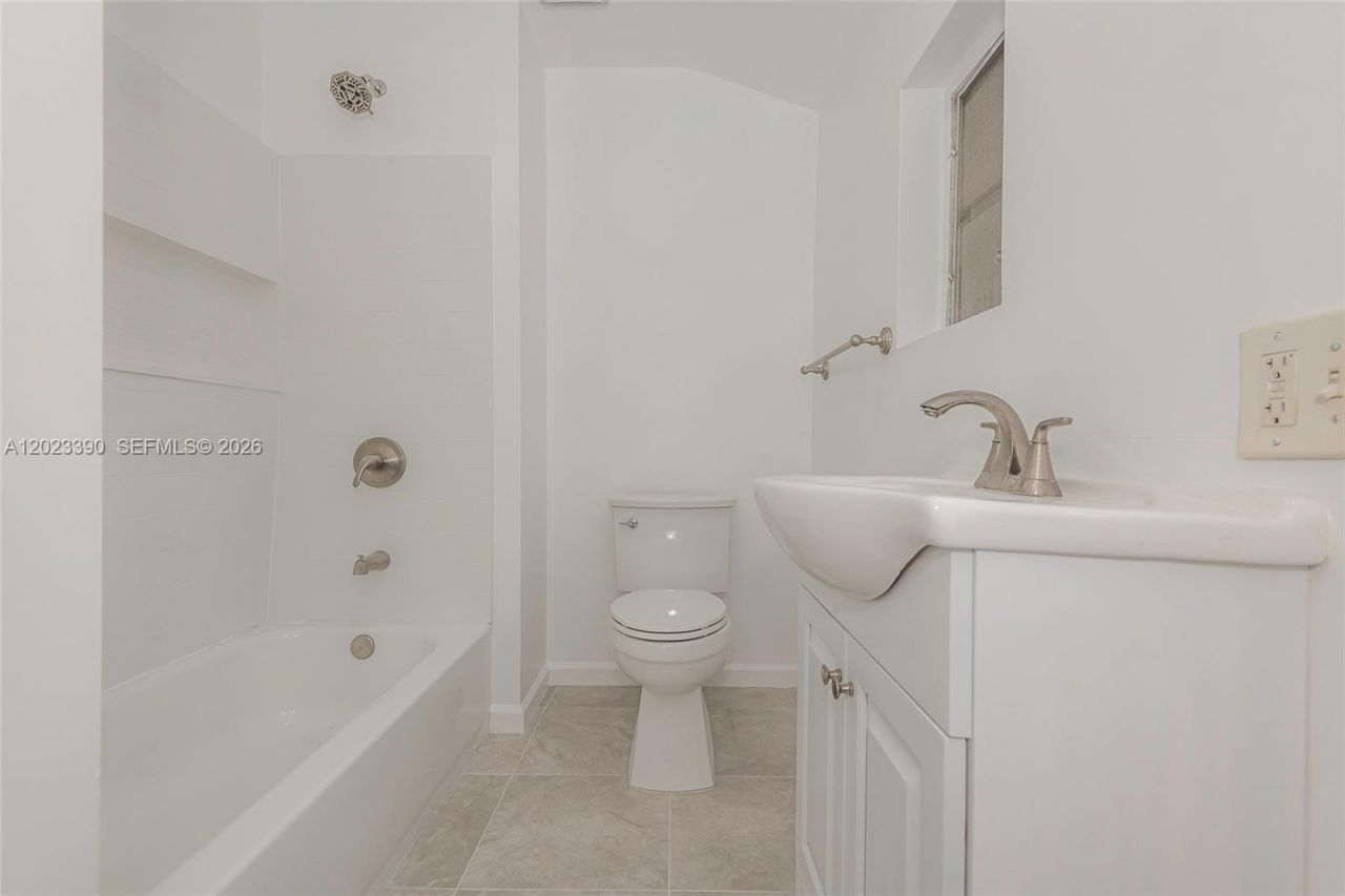 344 Payne Dr, Miami Springs, FL 33166 Photo