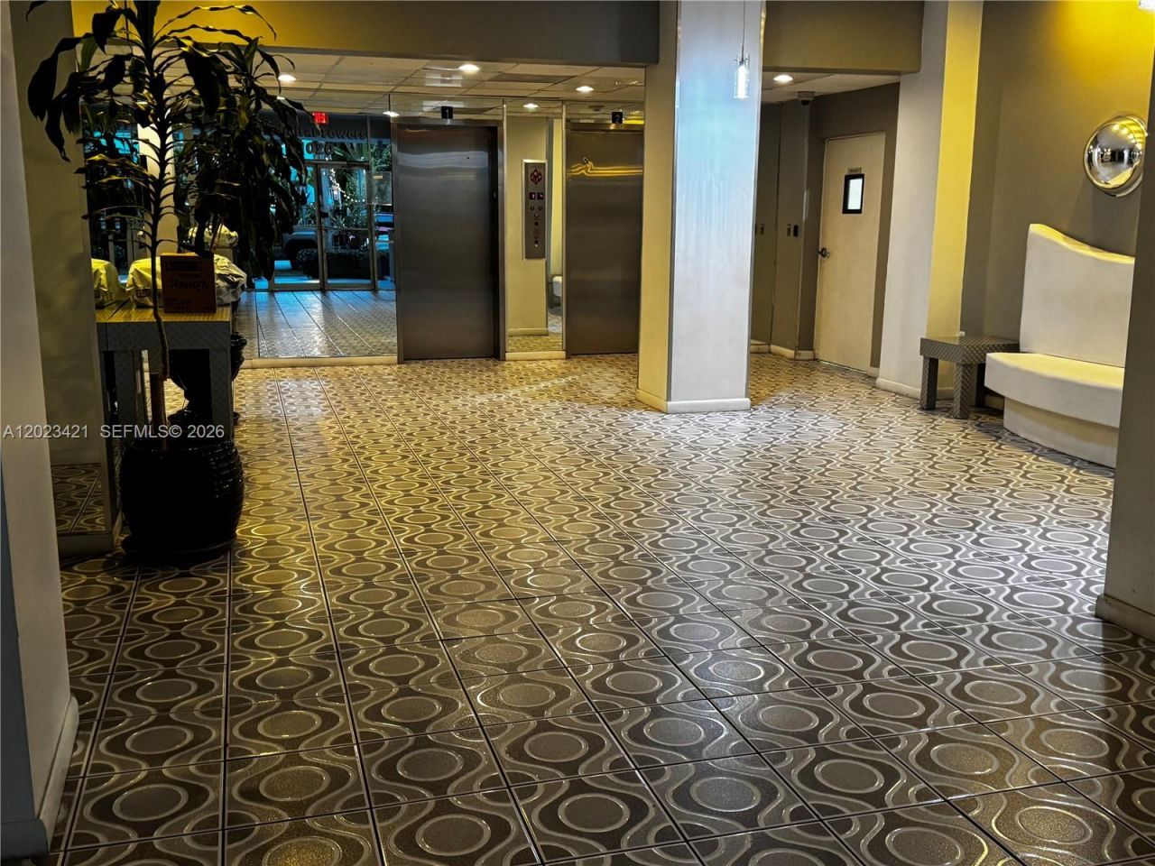 1020 Meridian Ave, Unit 510, Miami Beach, FL 33139 Photo