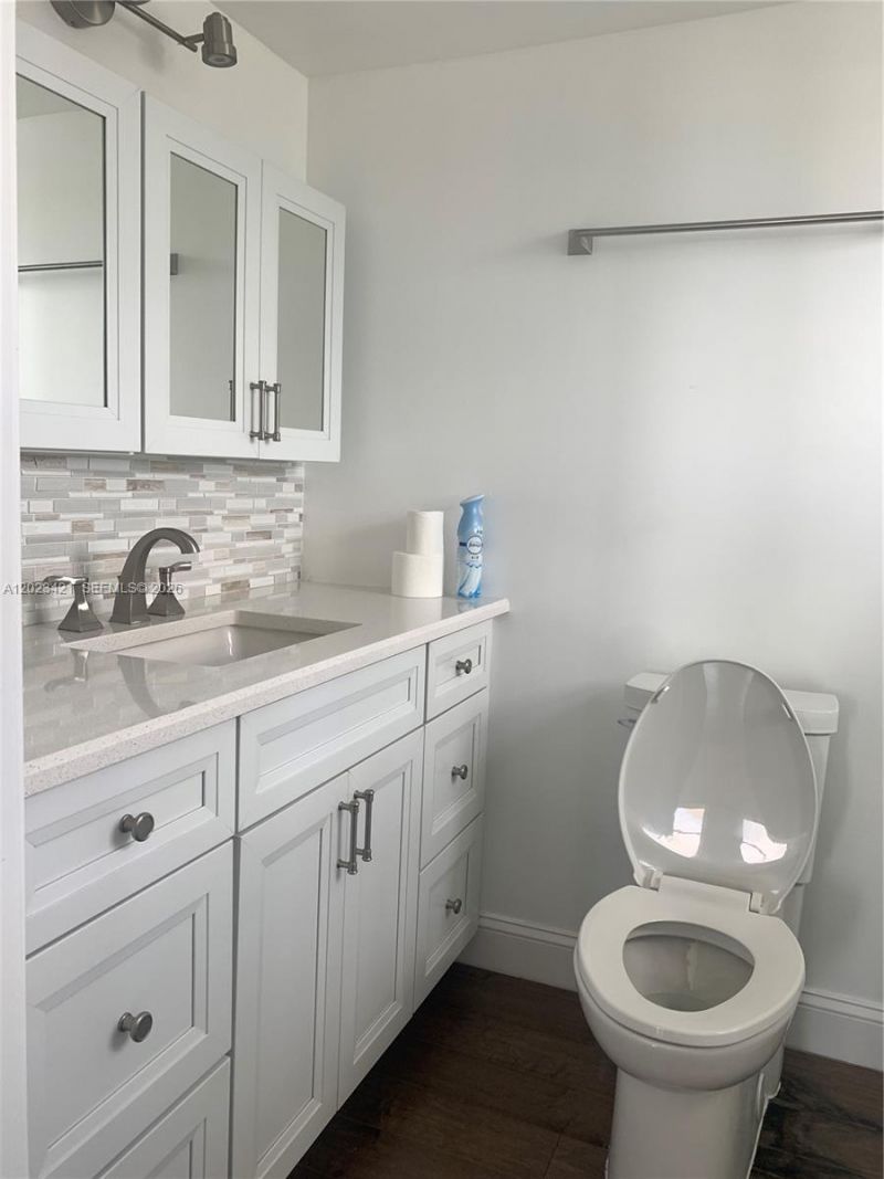 1020 Meridian Ave, Unit 510, Miami Beach, FL 33139 Photo