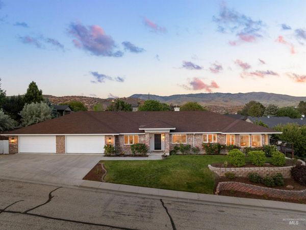4156 N La Mesita Way, Boise, ID 83702