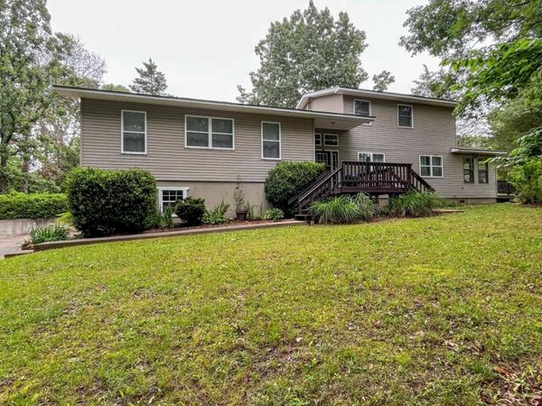 10058 County Road 8590 , West Plains, MO 65775