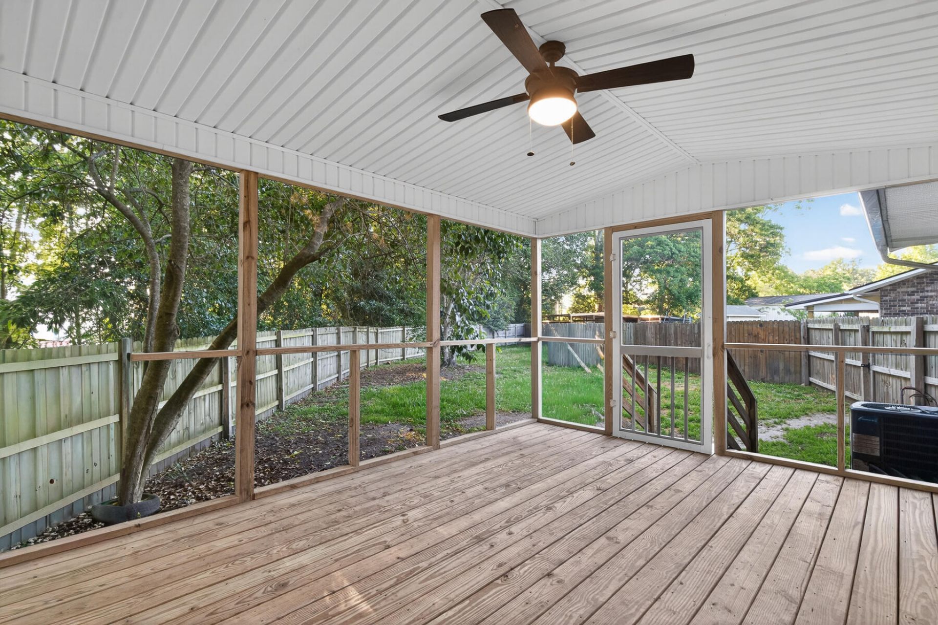 216 Azalea Court Photo 25
