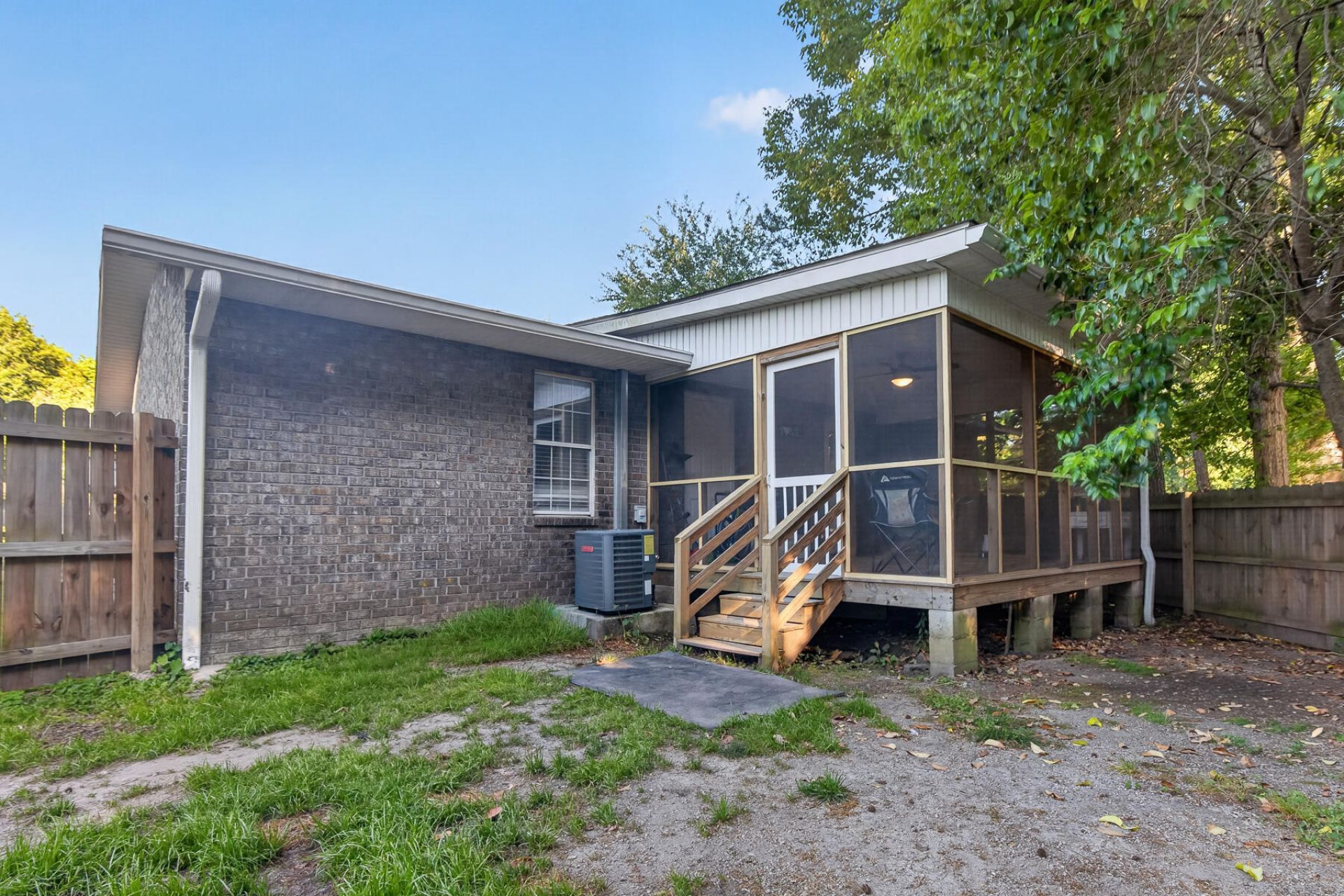 216 Azalea Court Photo 28