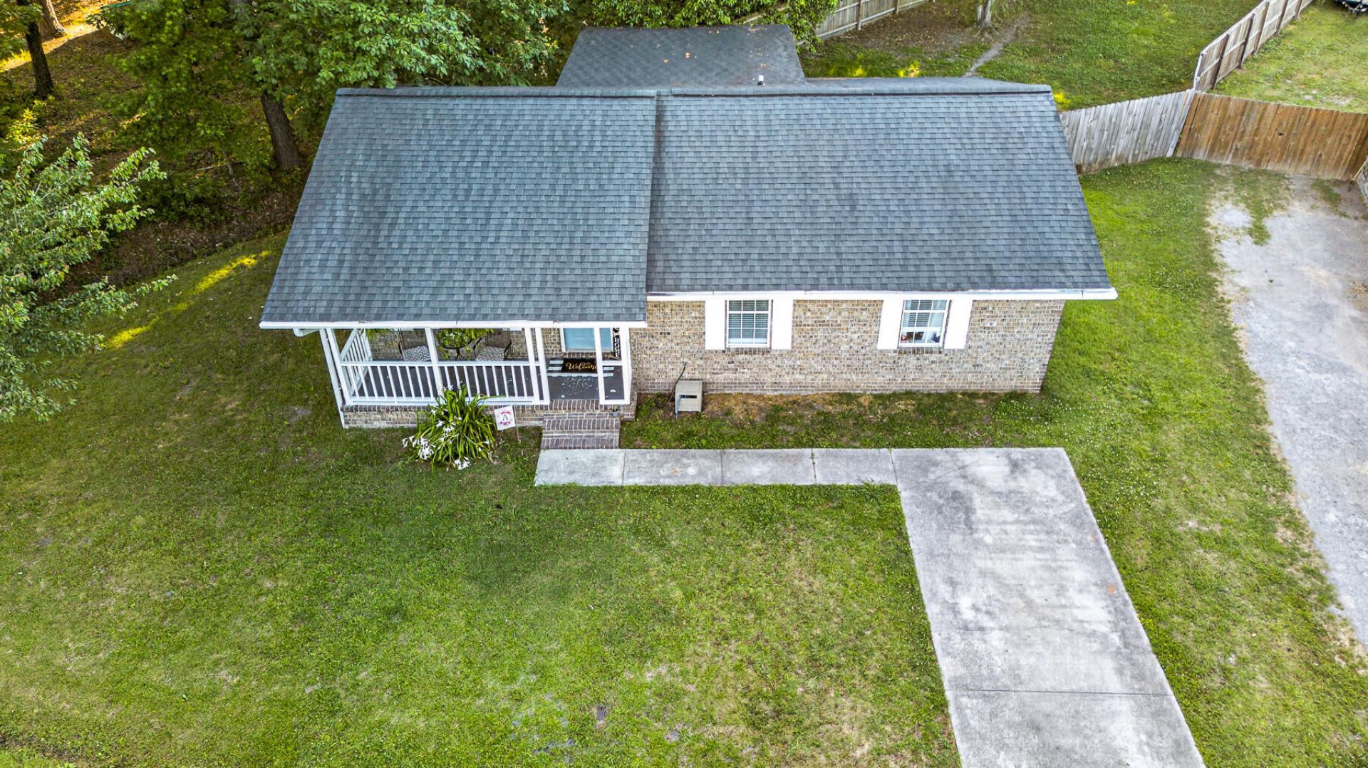 216 Azalea Court Photo 4