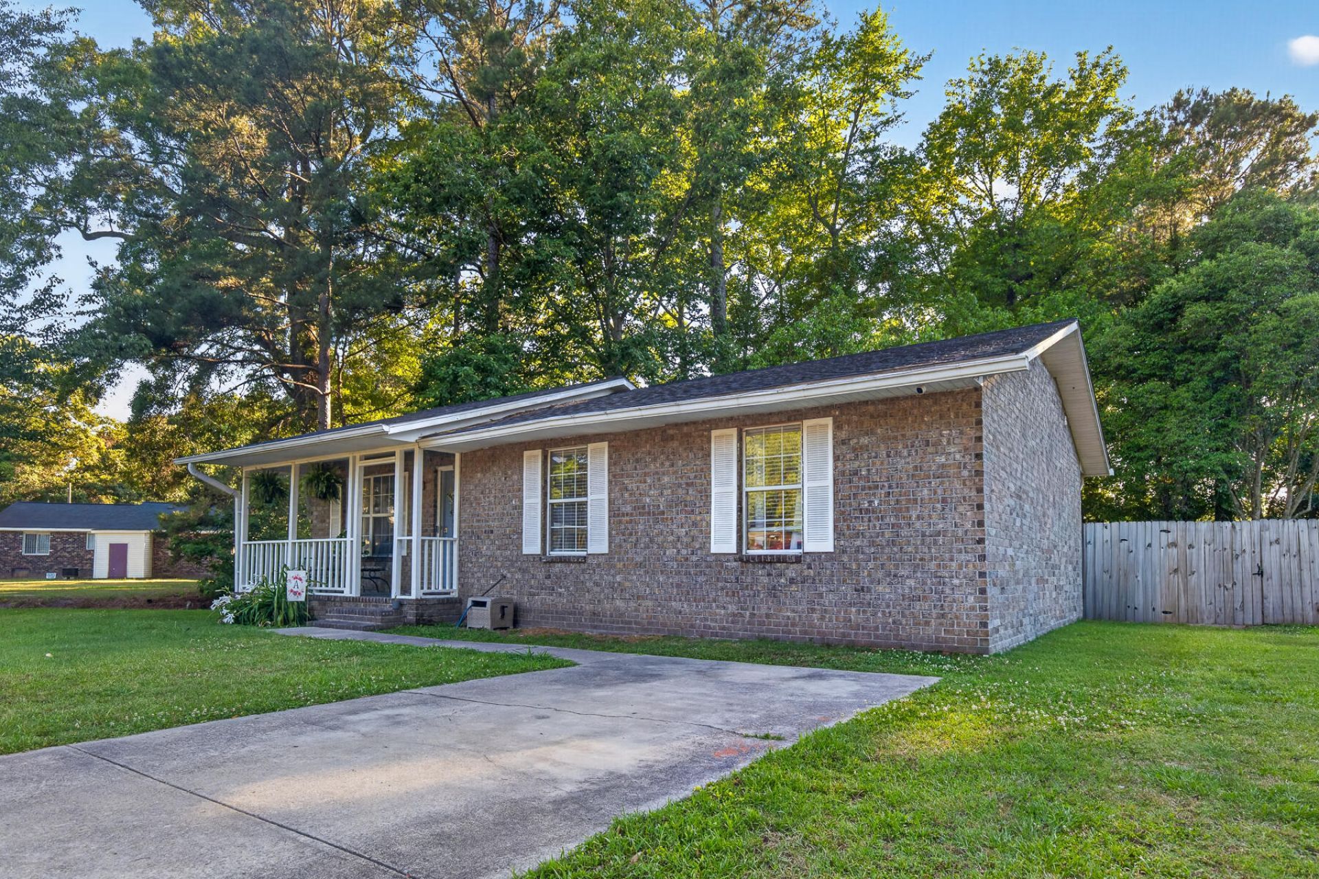 216 Azalea Court Photo 5