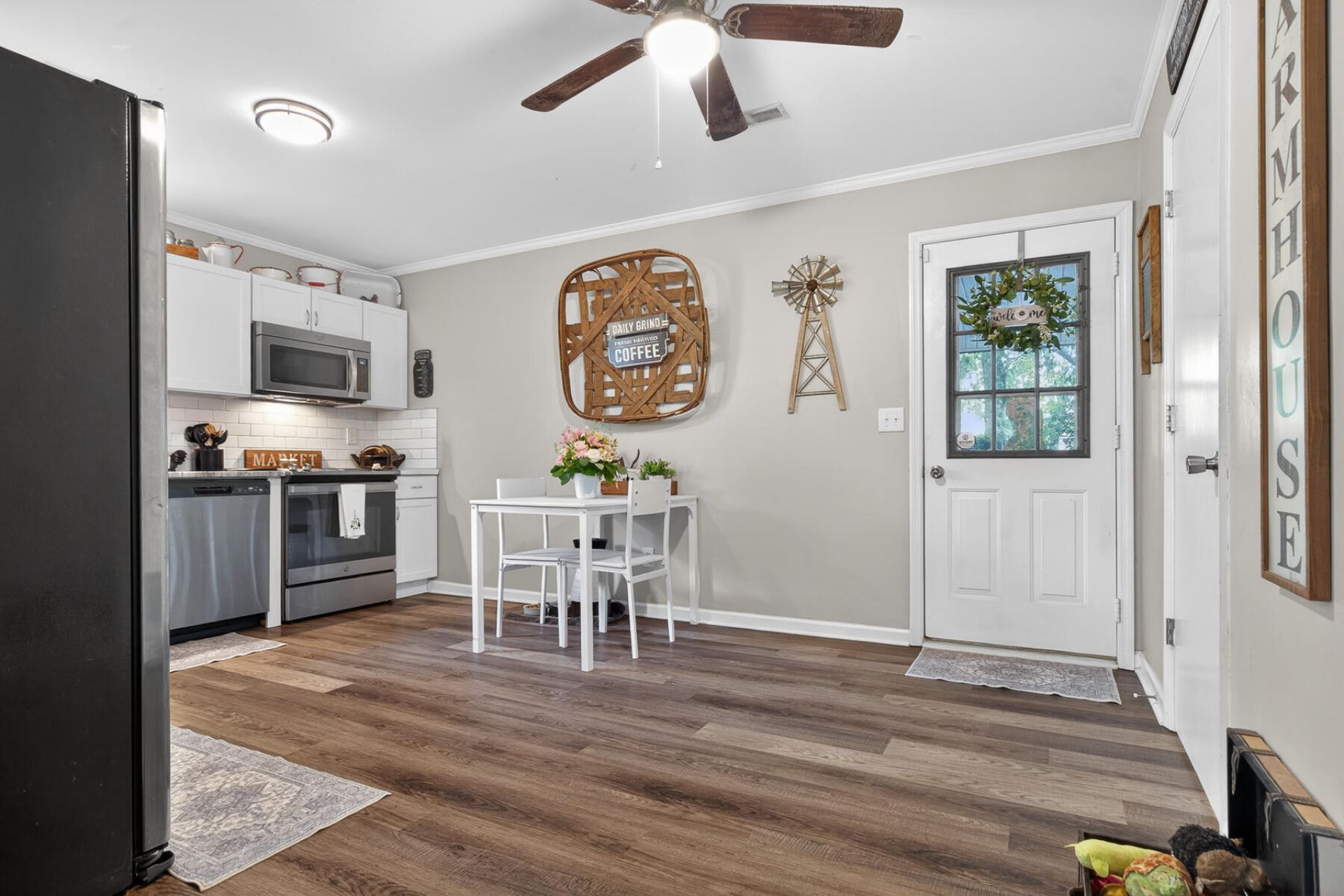 216 Azalea Court Photo 8