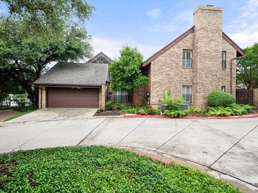 4241 Clear Lake Circle, Fort Worth, TX 76109