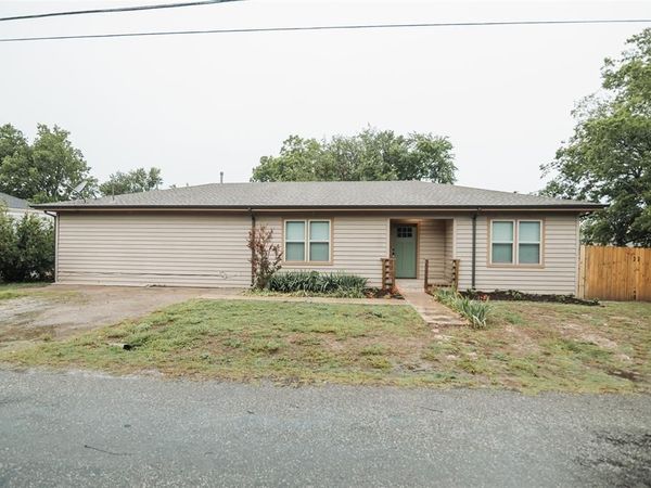 305 Ball Street, Tom Bean, TX 75491