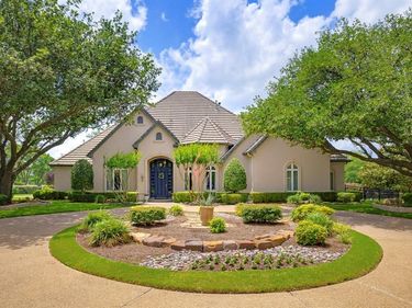 6008 Laurel Valley Court, Fort Worth, TX 76132